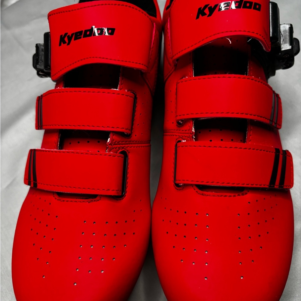 Kudos Red Cycling Shoes with Triple-Strap Closure